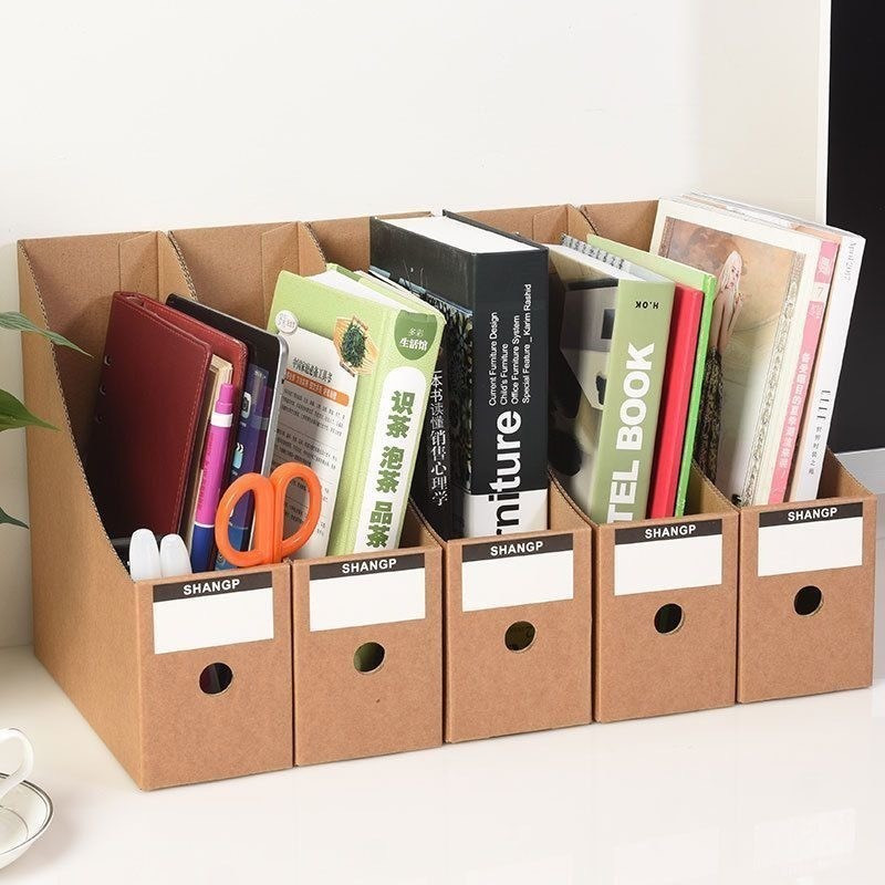 Biến bìa carton cũ thành giá kệ đựng đồ đơn giản tại nhà