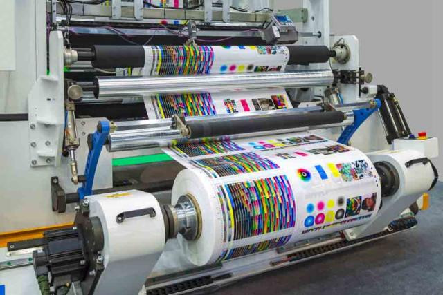 Các loại giấy bìa và vật liệu trang trí để tự làm hộp đựng quà