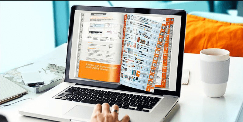 E-catalog (catalog điện tử) được hiển thị trên màn hình máy tính bảng