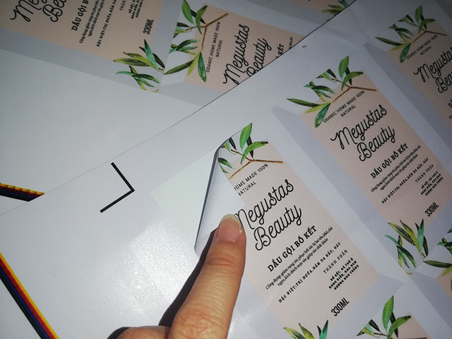 Ghi nhớ các lưu ý quan trọng khi in decal nhựa sữa