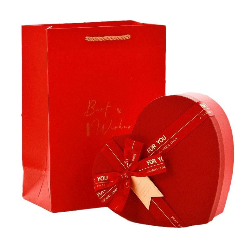 Hộp quà Valentine màu đỏ biểu tượng tình yêu lãng mạn nồng cháy