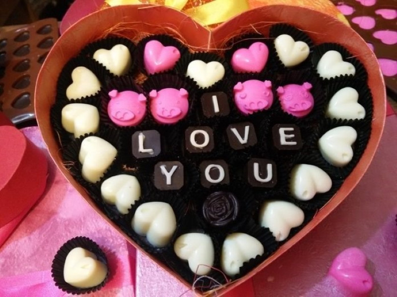 Hộp quà Valentine socola xếp chữ ý nghĩa