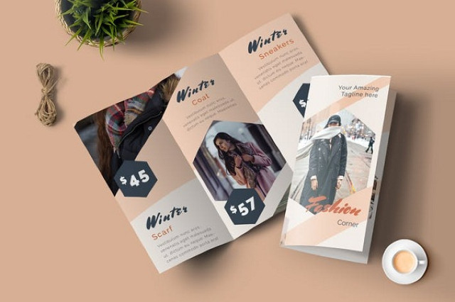Kiểm tra chất lượng in ấn cho brochure thành phẩm