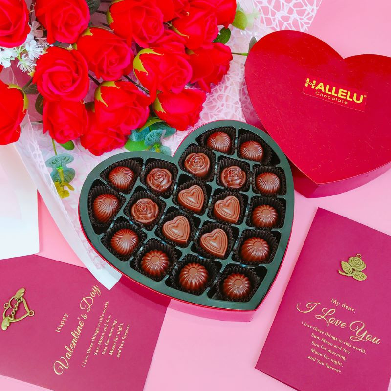 Mẫu hộp quà hình trái tim phổ biến cho socola Valentine