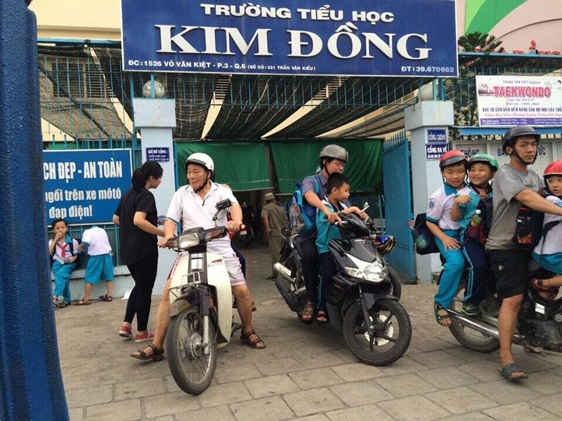 Phân phát những chiếc hộp quà handmade nhỏ xinh cho bạn bè