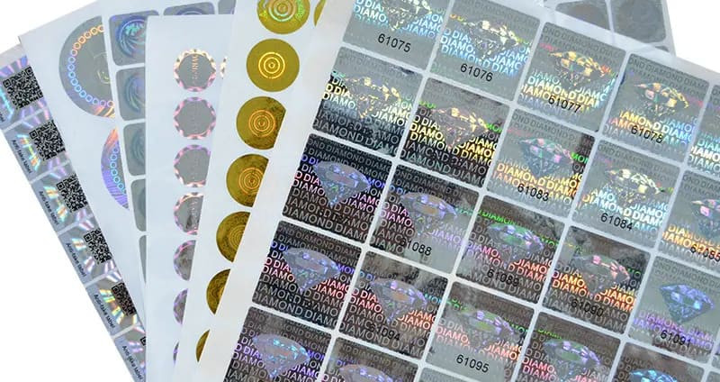 Tem hologram 3DF chống giả với hiệu ứng thông màu độc đáo.